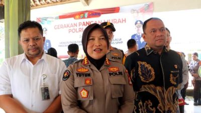 2 Ton Beras Premium Ludes Diserbu Warga Pringsewu