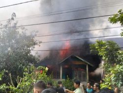 Tiga Rumah Warga Datar Ruyung Dilalap Si Jago Merah, Kerugian Capai Ratusan Juta
