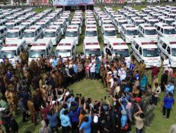 Kado HUT RI ke-80, 130 Ambulans Diserahkan ke Desa