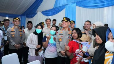 Wakapolri Sapa Warga Gunung Sindur dalam Baksos Kemala Taruna