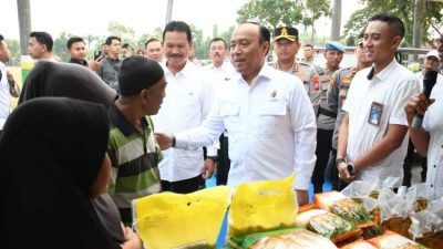 Tekan Inflasi, Polri Distribusikan 6 Ton Beras di Gerakan Pasar Murah Madiun
