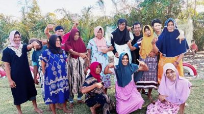 HUT RI ke-80 di Mukomuko Meriah, Futsal Pakai Daster Ala Bapak-Bapak Jadi Lomba Favorit