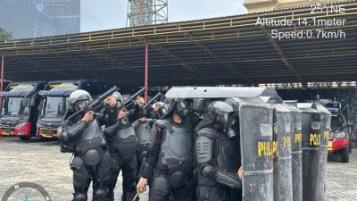 SatBrimob Gelar Latihan PHH Antisipasi Unjuk Rasa