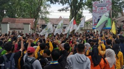 Aksi Mahasiswa Rejang Lebong, Tolak Kenaikan Tunjangan DPR dan Desak Pengesahan UU Perampasan Aset