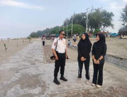 Polisi Wisata Patroli Dialogis di Pantai Panjang