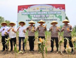 Kapolda Bengkulu Pimpin Panen Raya Jagung Serentak di Bengkulu Tengah
