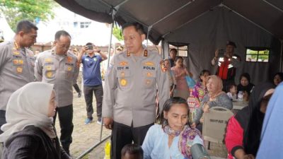 Jumat Berkah, Ribuan Warga Serbu Pasar Murah Polri