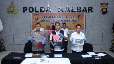 Polda Kalbar Tangkap Empat Penyusup Aksi Masa di Mapolda dan kantor DPRD  Kalbar, Bom Molotov dan Senjata Tajam Disita