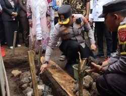 Kapolda Resmikan Ground Breaking Bedah Rumah ke-60 di Kepahiang