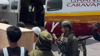 Satgas Ops Damai Cartenz Evakuasi Jenazah Korban Penembakan di Puncak Jaya