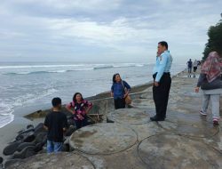 Patroli Dialogis di Pantai Panjang, Polisi Ajak Warga Jaga Keamanan