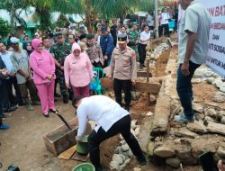 Kapolda Bengkulu Bedah Rumah Balita Penderita Cacingan dan Bagikan Sembako