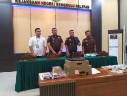 Kejari Geledah Rumah Komisioner KPU Bengkulu Selatan, Sita Emas hingga Motor Mewah