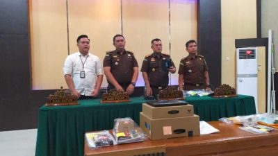 Kejari Geledah Rumah Komisioner KPU Bengkulu Selatan, Sita Emas hingga Motor Mewah