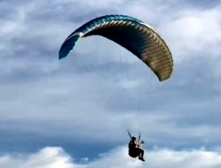 Rejang Lebong Gelar Open Tandem Paralayang Sebulan Penuh