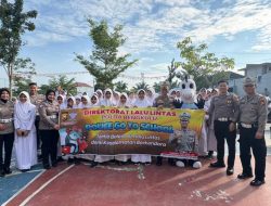 Ditlantas Polda Bengkulu Edukasi Tertib Lalu Lintas di SMP Islam Al Azhar 52