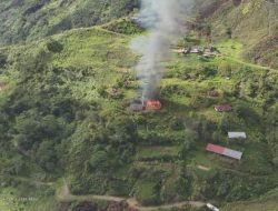 KKB Bakar SMP Negeri Kiwirok, Satgas Ops Damai Cartenz Amankan Desa Sekitar