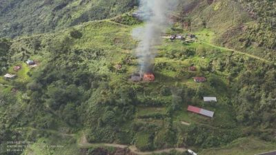 KKB Bakar SMP Negeri Kiwirok, Satgas Ops Damai Cartenz Amankan Desa Sekitar