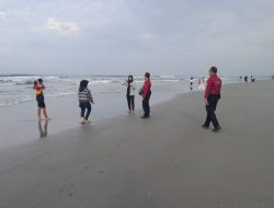 Ditpamobvit Patroli Dialogis bersama Masyarakat di Pantai Pasir Putih