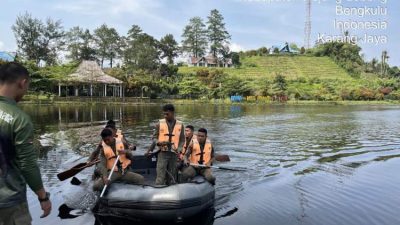 Satbrimob Latihan Dayung Persiapan Lomba Oramil