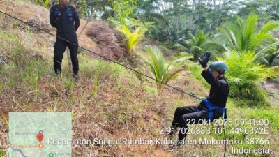 Brimob Bengkulu Asah Kemampuan Turun Tebing dalam Latihan SAR