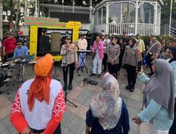 Orkes Melayu Gerobak Dorong Meriahkan CFD Bundaran HI