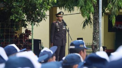 Wadir Binmas Jadi Pembina Upacara Hari Pahlawan di SMPN 21 Kota Bengkulu