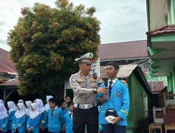 Polres Bengkulu Selatan Sosialisasikan Tertib Lalu Lintas di SMPN 1 Bengkulu Selatan