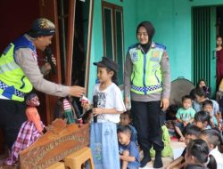 Polri Gelar Baksos, Layanan Kesehatan, dan Trauma Healing di Lokasi Tanah Bergerak Desa Maribaya