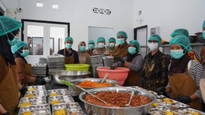 Menteri Hukum Tinjau Dapur SPPG Polda Sulteng, Puji Standar Kualitas Terbaik