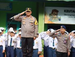 Wakapolda Bengkulu Pimpin Upacara di SMPIT IQRA