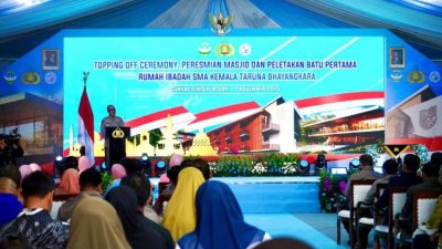 Wakapolri Letakkan Batu Pertama Rumah Ibadah di SMA Kemala Taruna Bhayangkara