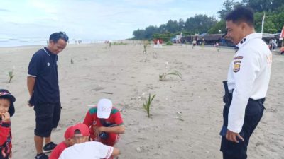 Patroli Dialogis Ditpamobvit Polda Bengkulu Perketat Keamanan di Kawasan Wisata