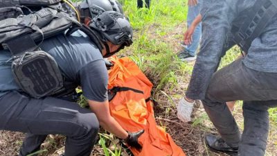 Penemuan Mayat, Satgas Ops Damai Cartenz dan Polres Yahukimo Lakukan Evakuasi