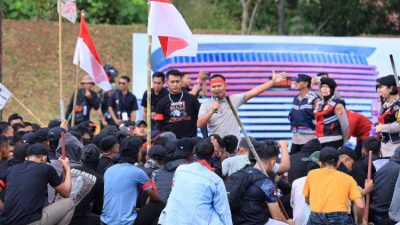 Polri Peragakan Pelayanan Unjuk Rasa Terbaru pada Apel Kasatwil 2025