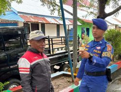 Polisi RW Polairud Sambangi Warga Kampung Bahari, Ingatkan Cuaca Buruk dan Kamtibmas