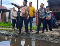 Sekda Kepahiang Dampingi Bupati Tinjau Genangan Air di Pasar Ujung, Pastikan Penanganan Segera Dikoordinasikan