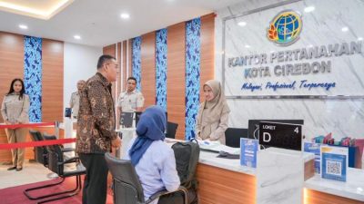 Wamen Ossy Tinjau Kantah Kota Cirebon, Pastikan Layanan Pertanahan Optimal