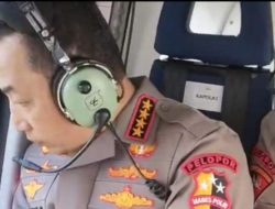 Kapolri dan Ketua Umum Bhayangkari Tinjau Udara Dampak Banjir Longsor Sumut