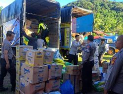 Polri Salurkan 72 Ribu Paket Logistik untuk Korban Bencana di Sumbar