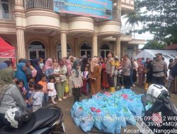 Polda Sumbar Salurkan Bantuan untuk Ibu dan Balita Terdampak Banjir Bandang di Nanggalo