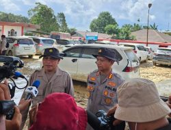 Kapolres Aceh Tamiang Cek Mobil Terendam, Bantah Isu Jenazah di Dalam Kendaraan