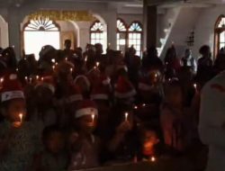 Polri Rayakan Natal Bersama Korban Longsor di Gereja HKBP Tapanuli Utara