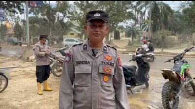 Tim SAR Pasukan Pelopor Bantu Warga Sumbar