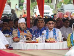 Helmi–Mian Hadiri Syukuran Jalan Mulus Pasar Ngalam Seluma