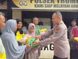 Kapolres Aceh Selatan Salurkan Sembako untuk Warga Terdampak Banjir di Ladang Rimba