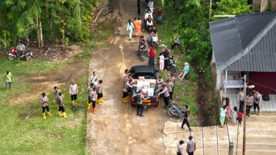 Brimob Polda Sumbar Pastikan Internet Lancar di Posko Kemanusiaan Agam