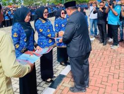 Bupati Mukomuko Serahkan 1.873 SK PPPK Paruh Waktu, Tegaskan Disiplin dan Kinerja