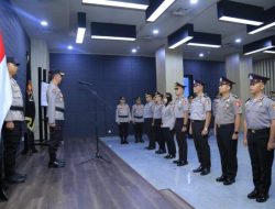 Pimpin Upacara Kenaikan Pangkat, Kadivhumas Polri Tekankan Peran Strategis Humas