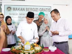 Wali Kota Bengkulu Resmikan Dapur MBG di Sungai Serut, Tekankan SOP Pengolahan